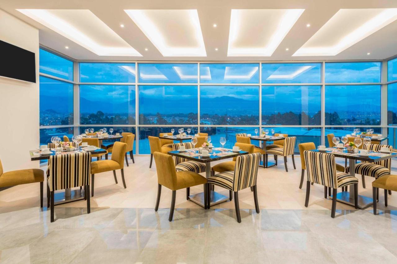 Four Points By Sheraton Cuenca Zewnętrze zdjęcie The restaurant