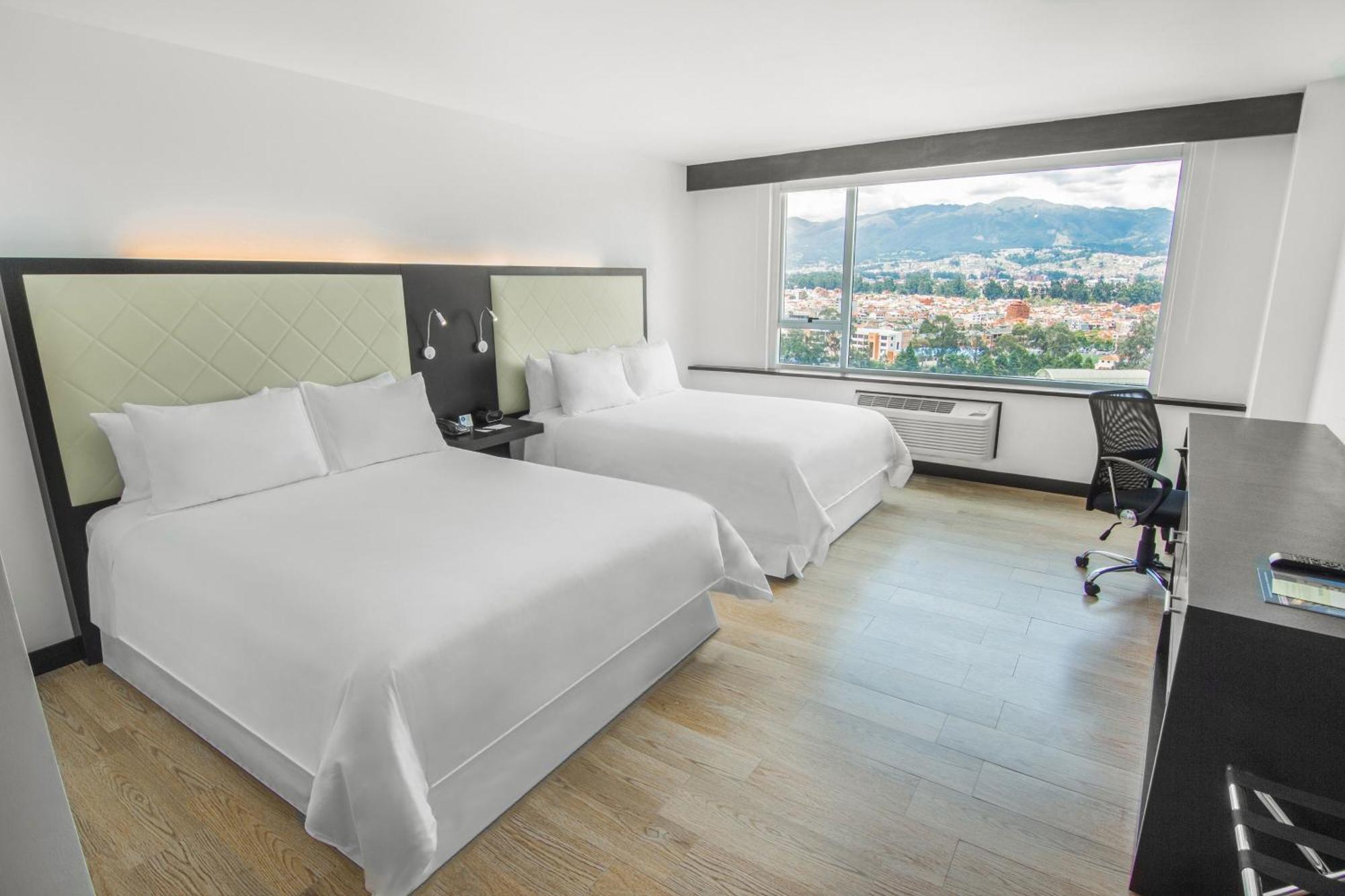 Four Points By Sheraton Cuenca Zewnętrze zdjęcie Deluxe room