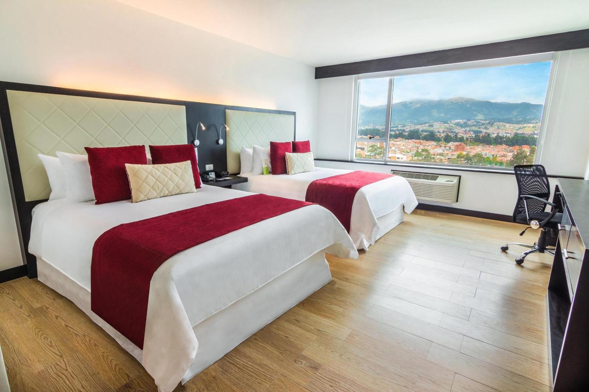 Four Points By Sheraton Cuenca Zewnętrze zdjęcie Deluxe room